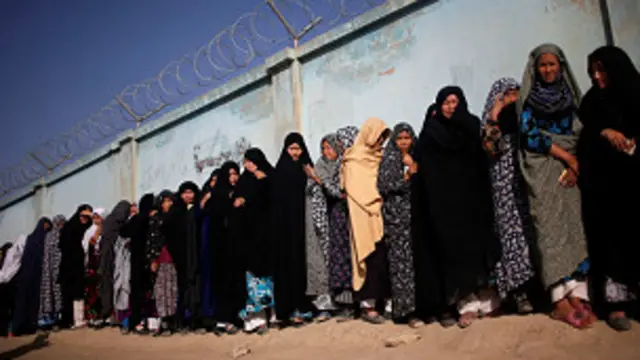 کمیسیون انتخابات می گوید در انتخابات دیروز حدود هفت میلیون نفر اشتراک کردند