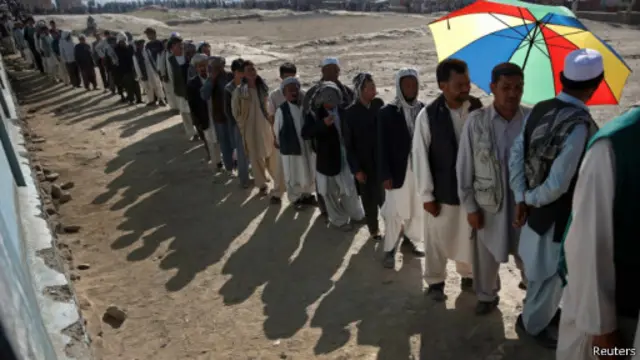 چارواکي وايي، په ټاکنو کې د خلکو ګډون کچه لوړه وه.