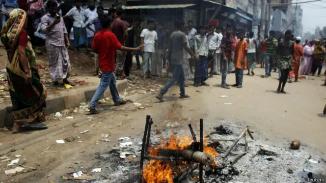 बांग्लादेश में जारी संघर्ष