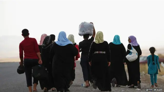 القتال أدى إلى نزوح عراقيين من منازلهم.