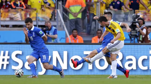 کولمبیا کے فارورڈ کھلاڑیوں نے عمدہ کھیل پیش کرتے یونان کو تین صفر سے مات دی