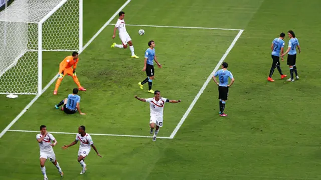 شهدت المباراة أول حالة طرد في البطولة