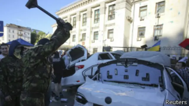 روسیه از اعتراضاتی که مقابل سفارتش در کیف صورت گرفت خشمگین است