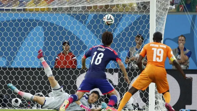 جاپانی ګول ساتونکی وتوانېد د یایا ټورې یوه برید مخه ونیسي.