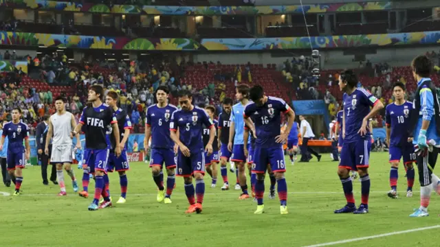 دغه لوبه کې عاج ساحل د یوه مقابل کې په دووه ګولونو بریا تر لاسه کړه. جاپانۍ لوبډله داسې حال کې لیدله کېږي، چې خواشیني له لوبغالي بهر ته ځي.