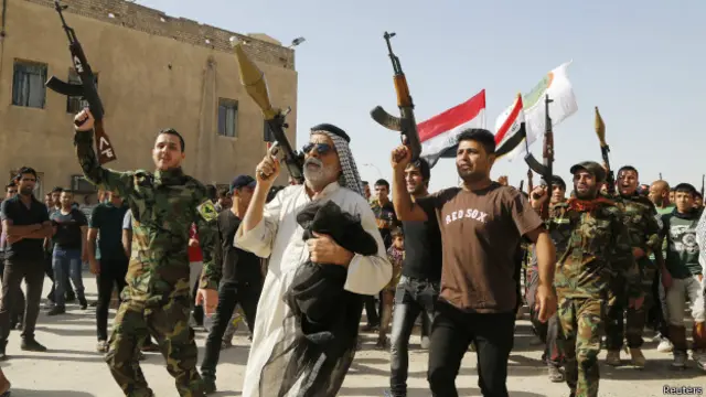  الحكومة العراقية دعت المدنيين للتطوع لقتال مسلحي "داعش".