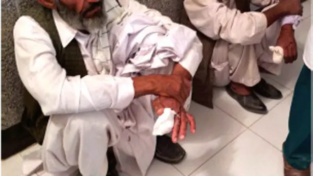 "ما از رئیس جمهوری آینده انتظار داریم که ببیند ما به چه روز افتاده‌ایم به خاطر این رئیس جمهوری. این کشور را باید بسازد. مردم ما باید آرامش داشته باشند"