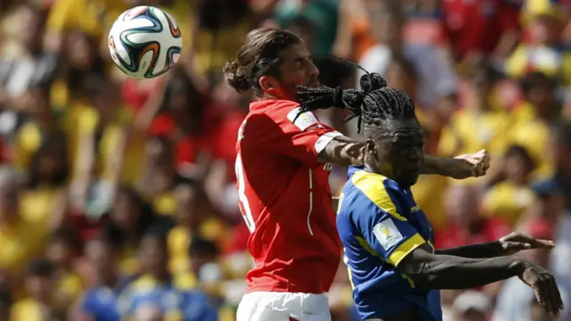 سویټرزلېنډ د ایکواډور پر ګول ۱۷ بریدونه وکړل او په لوبه کې هم د دوی لوبډله برلاسې وه.