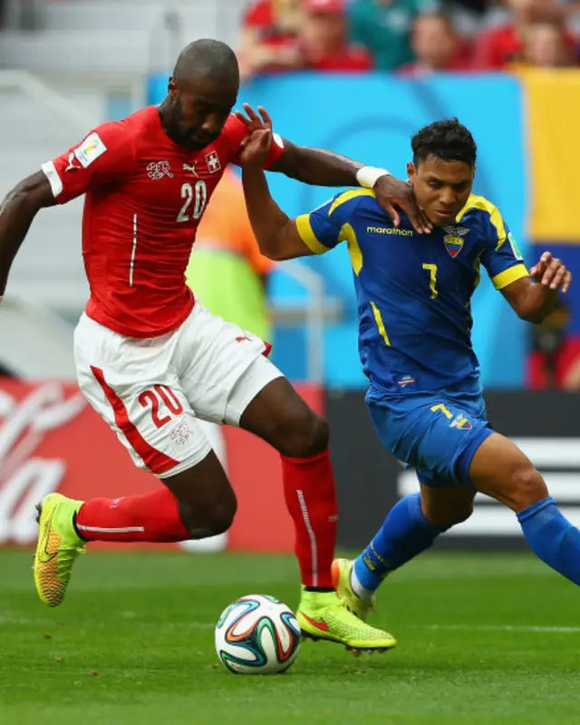 د لوبې په لومړۍ نیمایي کې د اېکواډور لوبډله ۱-۰ مخته وه.