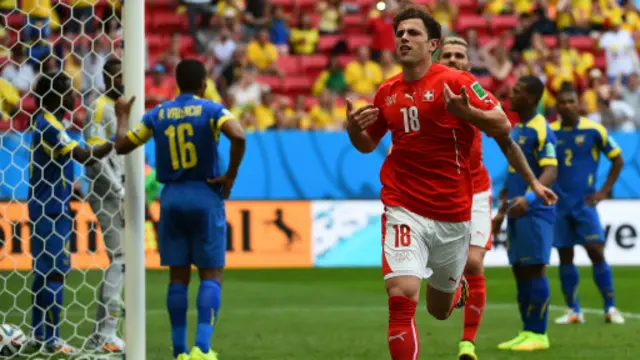 瑞士在終場前把比分擴大為2-1，擊敗厄瓜多爾。
