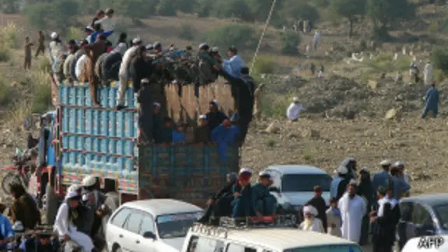 شمالی وزیرستان سے لوگوں کی نقل مکانی کے لیے فوج نے کرفیو میں تین دن کی نرمی کی ہے