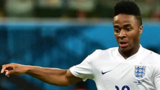 رحیم سٹرلنگ کو بہترین نوجوان کھلاڑیوں میں شمار کیا جاتا ہے