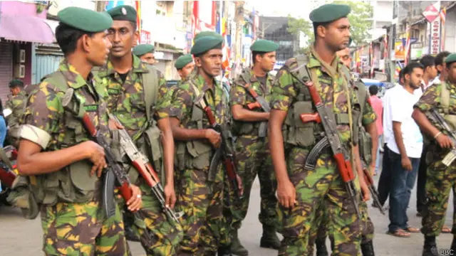 अलुथ्गामा में तैनात सुरक्षा बल