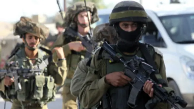 دمر الجيش الاسرائيلي منزل عائلتي القواسمي وأبو عيشة