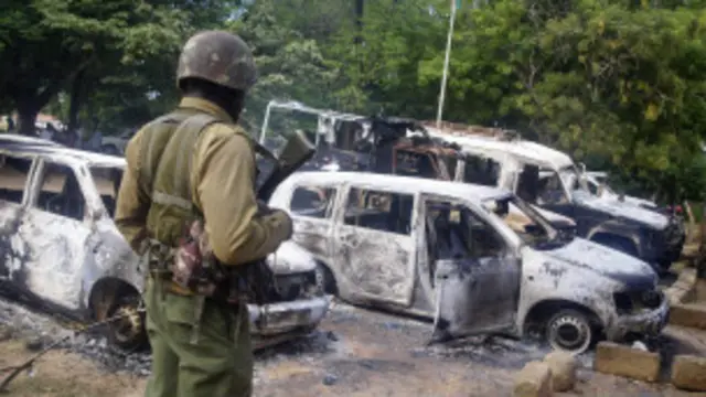 L'organisation al-Shabab a déclaré agir en réponse à l’opération militaire kényane en Somalie en 2011 et aux exactions commises à l’encontre de musulmans au Kenya.