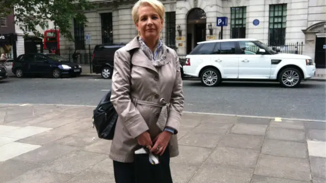 英格丽 职业：办公室经理