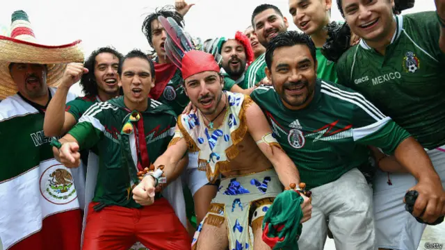 Tác giả cho rằng, Mexico là 'kẻ thách thức Brazil nhiều nhất' trong 15 năm qua