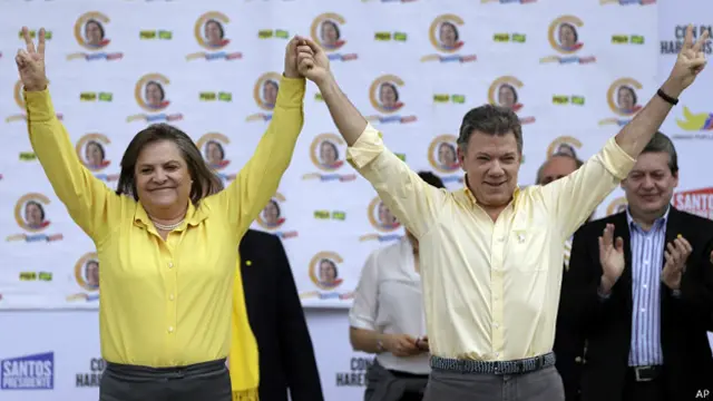 Clara López, la candidata del izquierdista Polo Democrático Alternativo, y Juan Manuel Santos