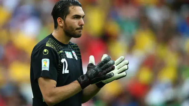 ایرانی گول کیپر کو کئی بار گول بچانے پڑے۔