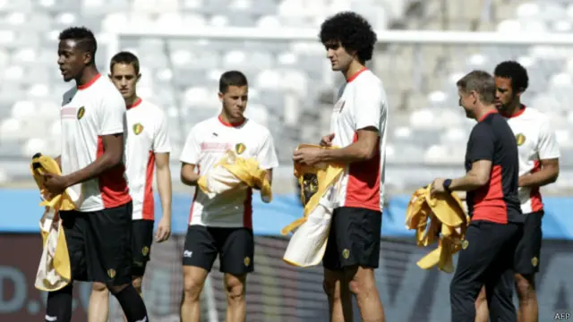 Eden Hazard (tengah) adalah salah-satu pemain muda Belgia yang paling berhasil.