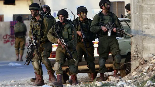 اعتقلت قوات الجيش نحو 200 فلسطيني في إطار البحث