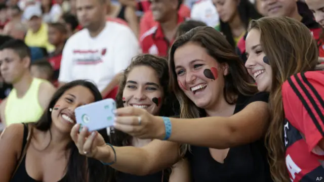 सेल्फ़ी