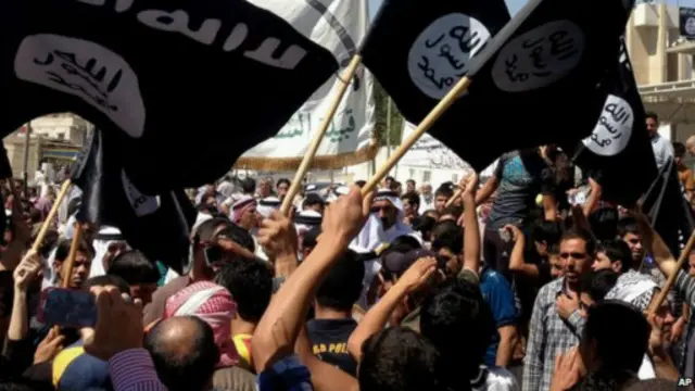 伊拉克逊尼派极端武装接连攻占了该国第二大城市摩苏尔和中部大城提克里特。