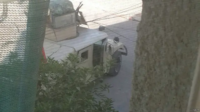 वलीद अबू बकर की 25 साल की बेटी इल्हाम की खिंची तस्वीर.