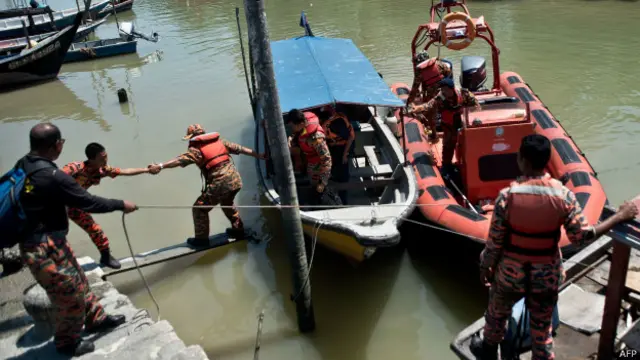 मलेशिया तट पर डूबे नाव को खोज