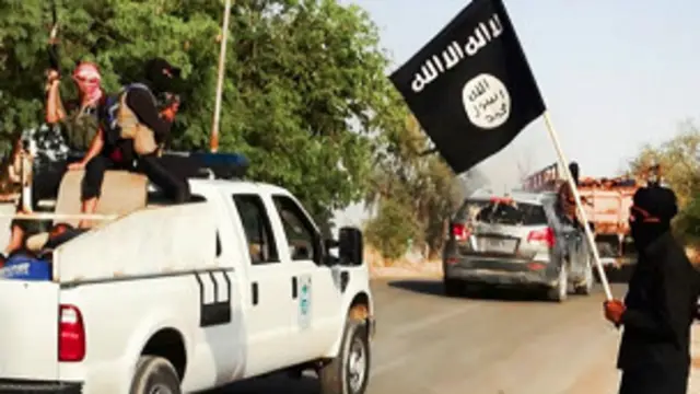 جنگجوؤں نے گذشتہ کئی ہفتوں کے دوران عراق کے بعض اہم شہروں پر قبضہ کر لیا ہے