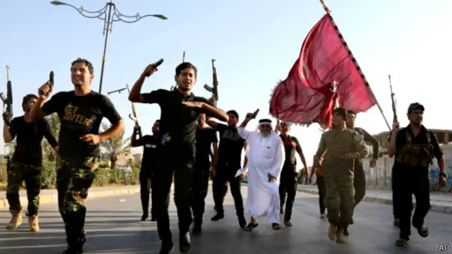 حضور شبه نظامیان شیعه در جنگ باعث نگرانی در مورد تشدید شکاف فرقه‌ای می‌شود