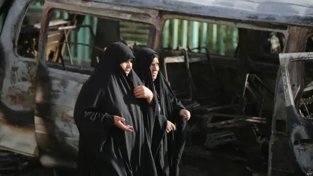 نامہ نگاروں کا کہنا ہے کہ دارالحکومت بغداد کے شہری فکرمند ہیں کیونکہ حملہ آور شمال اور مغرب کی جانب سے اس کی طرف بڑھ رہے ہیں۔ نمائندوں کا کہنا ہے کہ عراق کے شیعہ علاقوں میں روزانہ دھماکے ہو رہے ہیں جبکہ بغداد کے لوگوں میں ذہنی طور پر محصور ہونے کی کیفیت پیدا ہو گئی ہے۔