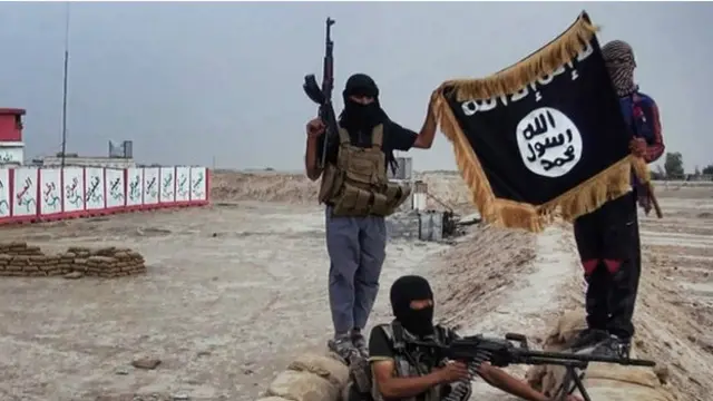 آئی ایس آئی ایس کے جنگجو عراق اور شام میں اسلامی مملکت کا قیام چاہتے ہیں