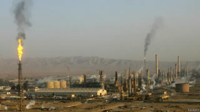 ۔۔۔ اطلاعات کے مطابق حملے میں ریفائنری میں تیل کے ذخائر کو نقصان پہنچا ہے