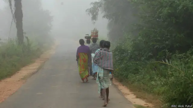 छत्तीसगढ़, आदिवासी लोग घर लौटते हुए