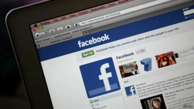 يأتي طرح سلينغشوت بينما تواجه فيسبوك منافسة شديدة في مجال تطبيقات تبادل الصور