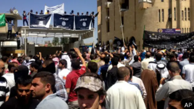 မိုဆူးလ်မြို့ကို ဆူနီ စစ်သွေးကြွတွေ သိမ်းပိုက်ထားစဉ်။