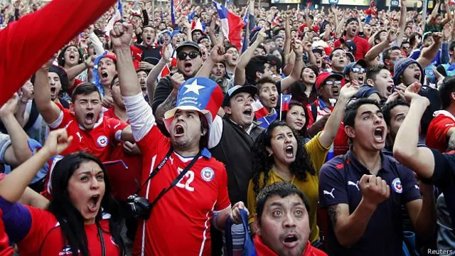 چلی کے مداحوں نے طرح طرح سے سٹیڈیم میں گھسنے کی کوششیں کیں اور اپنی ٹیم کی حوصلہ افزائی میں کوئی دقیقہ باقی نہیں چھوڑا