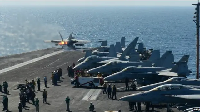 تفيد التقارير أن واشنطن تنظر في عدد من الخيارات العسكرية بشأن الأزمة في العراق. 