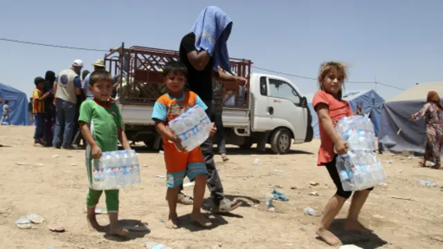 وزعت المنظمة أكثر من 150.000 لتر من مياه الشرب على النازحين.