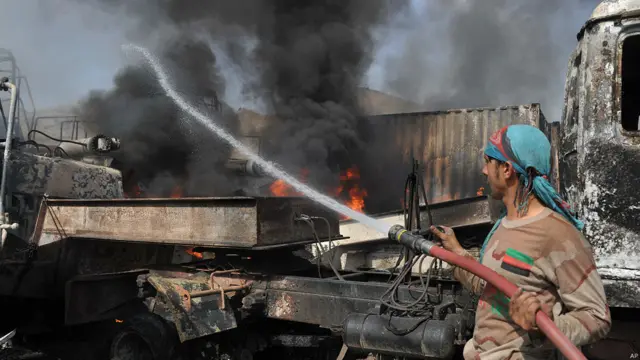 اس حملے میں ایندھن سے بھرے ٹینکروں میں آگ لگ گئی جس کو بجھانے میں کئی گھنٹے صرف ہوئے۔