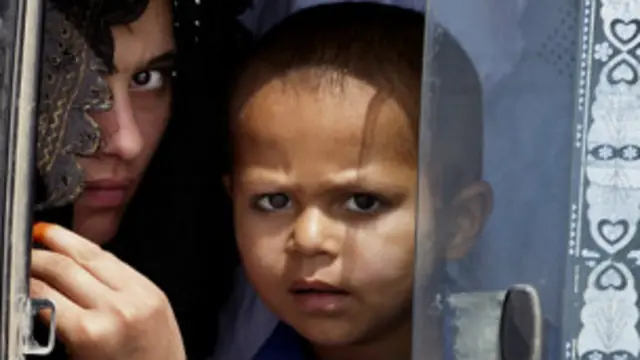 چند خاندانوں نے ایف آر بکاخیل کے علاقے میں قائم کیمپ میں بھی پناہ لی ہے:اہلکار گورنر ہاؤس پشاور