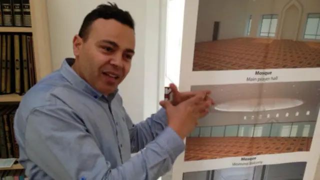 الميموني يقول إن "المسلمين أرادوا من عدم رفع الآذان من المئذنة التأكيد على احترام ثقافة المجتمع الدانماركي".