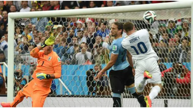 سجل وين روني هدف انكلترا الوحيد في الدقيقة الخامسة والسبعين.