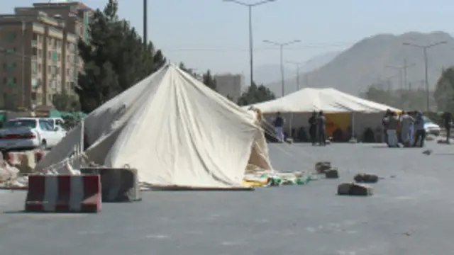 معترضان تقلب در چند نقطه شهر کابل خیمه های تحصن برپا کرده و در چند مورد راهپیمایی کرده‌اند