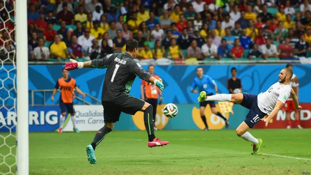 A los 67' Karim Benzema puso el 4-0.