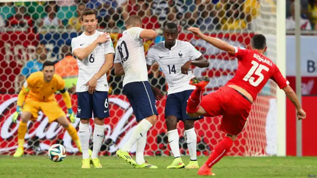 A los 81' Dzemaili anotó el primero suizo.