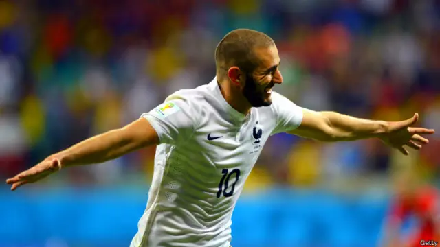 کریم بینزیما اس ورلڈ کپ میں اب تک 3 گول کر چکے ہیں