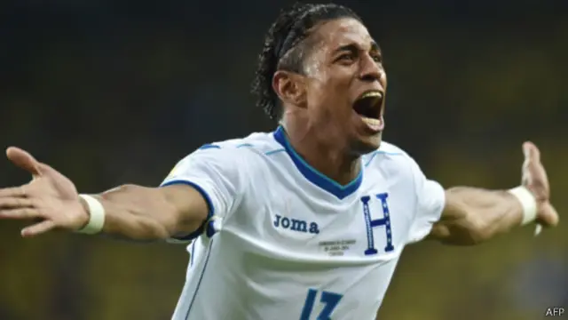 Honduras lebih dulu unggul melalui gol Carlos Costly di menit 31.