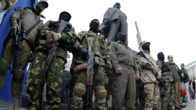 Россия президенти яқин-яқинларгача Украинадаги ҳодисаларга рус аскарлари аралашагнлигини рад этиб келганди. 